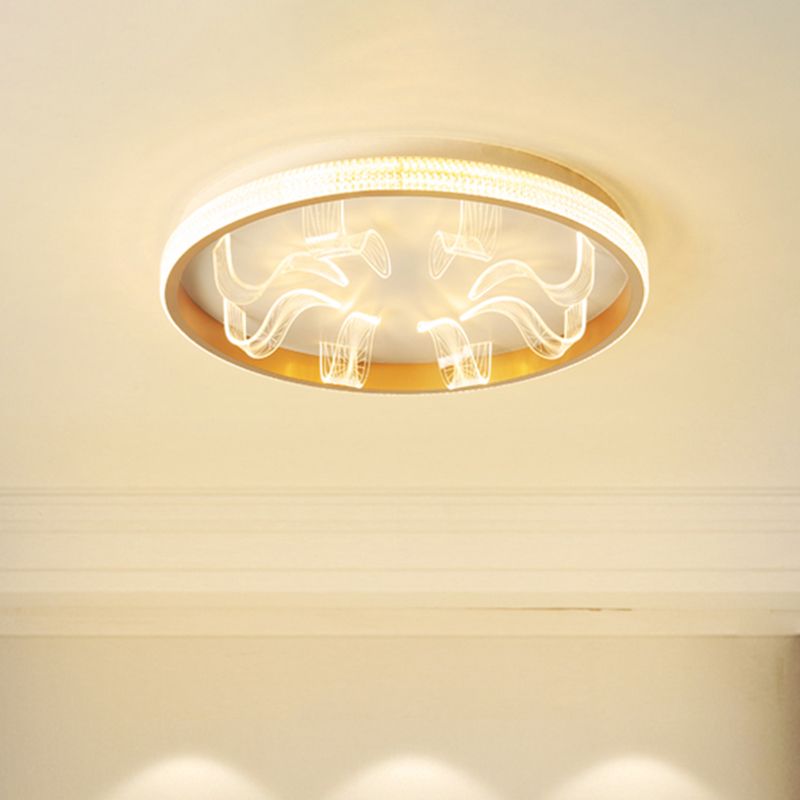 Nordic Circular Flush Ceiling Light Metallic LED Bedroom Flush Mount in Gold, Warm/White Light