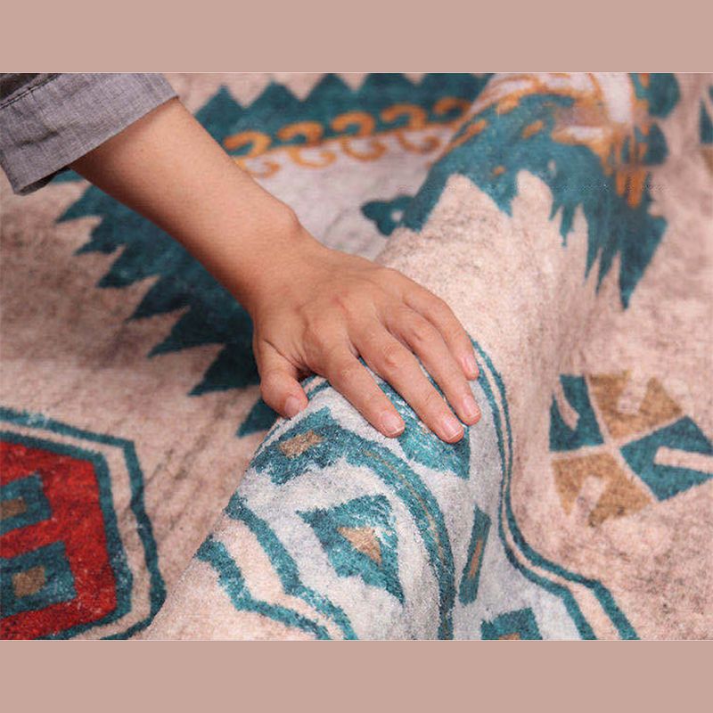 Boho Polyester Teppich Multikolor Tribal Totem Print Teppich Fleckenfesterer Teppich für Wohnkultur
