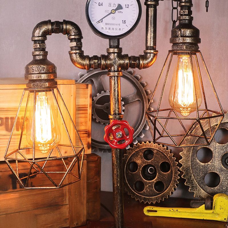 Mesa de bronce de metal con tubo de agua ligera creativa de estilo steampunk lámpara de noche de estilo steampunk