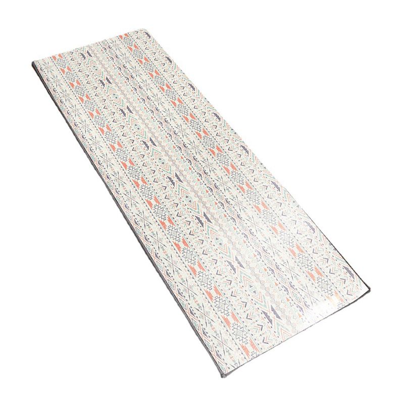 Alfombra de poliéster moderno rojo oscuro alfombra gráfica de poliéster alfombra de respaldo sin deslizamiento para decoración del hogar