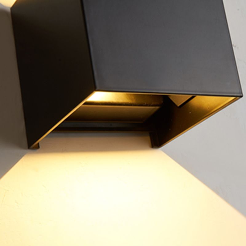 Simplicité Éclairage mural à LED Pince d'éclairage mural carré avec nuance en métal