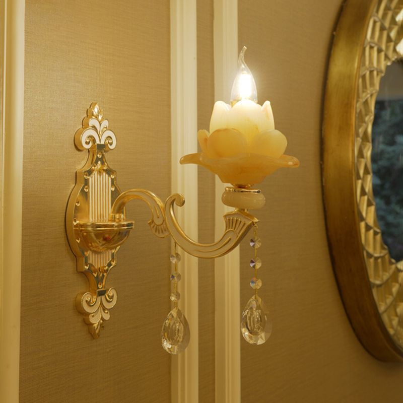 Lámpara de pared de jade jade lámpara de estar retro luz de pared de la sala de estar con acento de cristal en oro