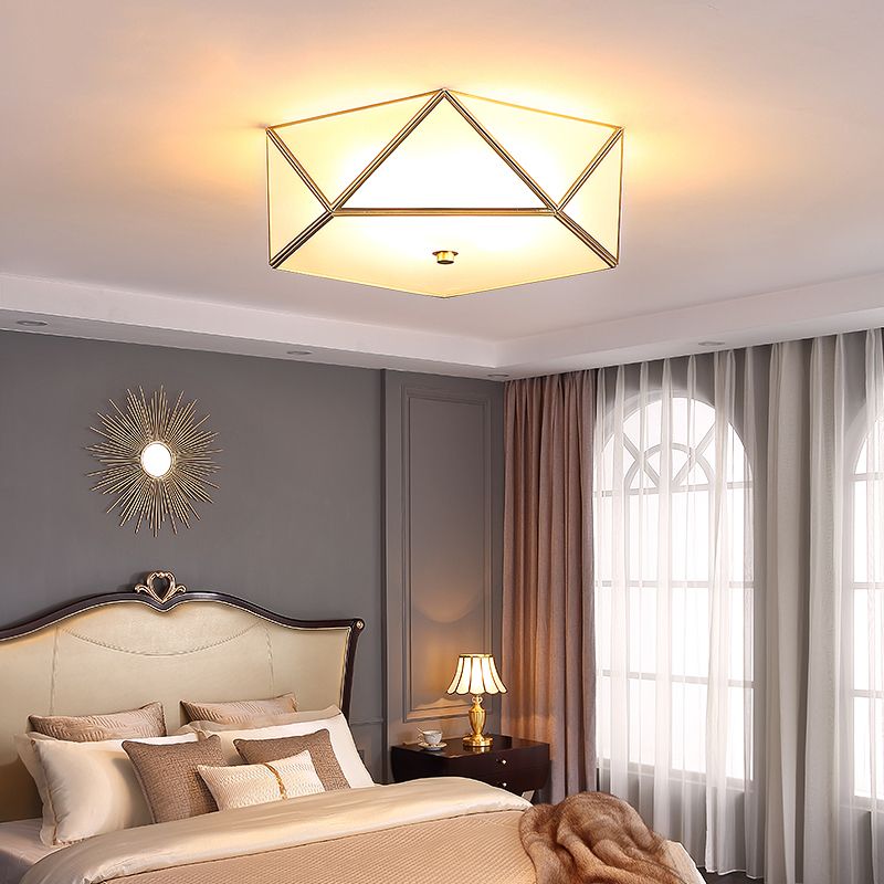 Lámpara de techo geométrica de cobre, montaje empotrado de vidrio esmerilado de estilo colonial para dormitorio