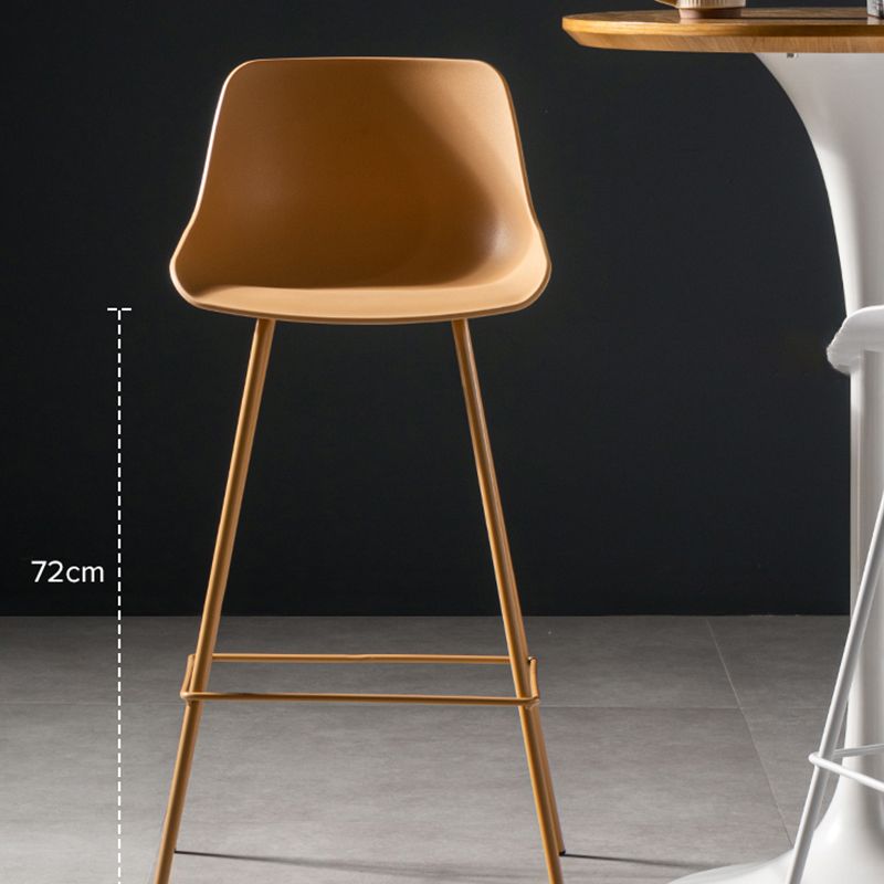 Scandinavian Metal Plastic Counter Stools Low Back Indoor Bar Stool with Bucket Seat