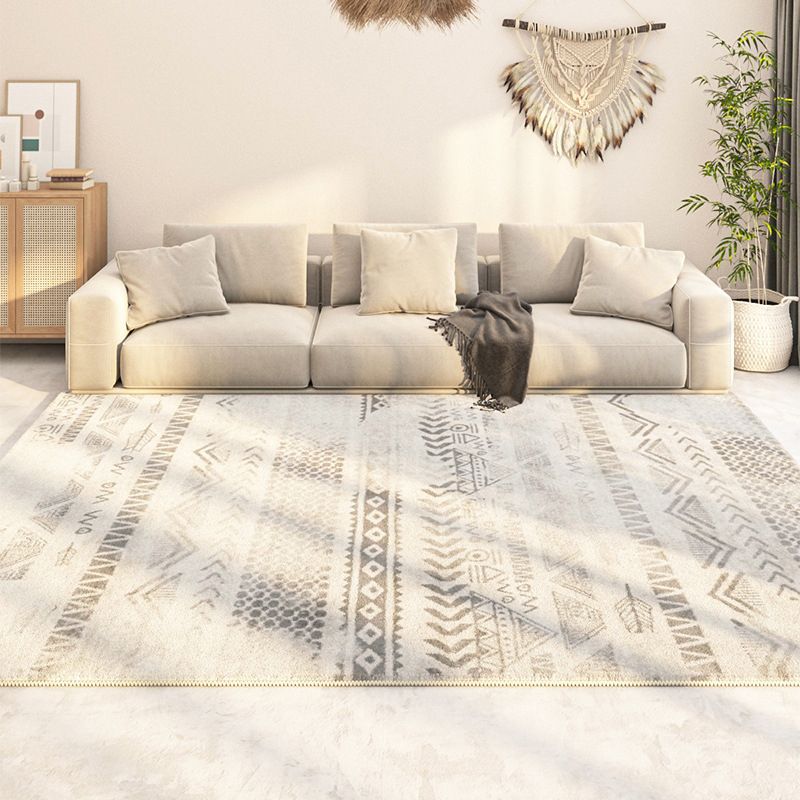 Beige Graphic Rug Polyester Modern Indoor Rug Washable Rug for Living Room