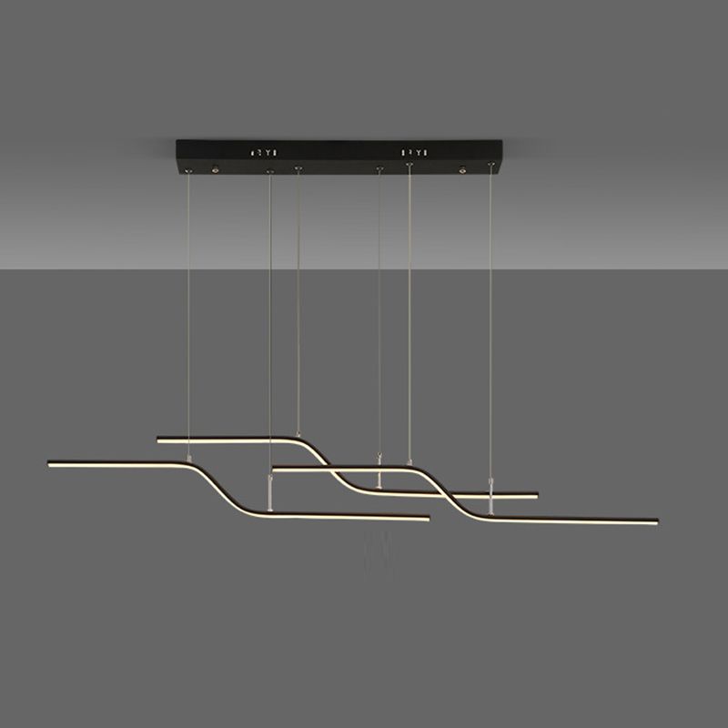 Ultra-moderne lineare hängende Kronleuchter-metallische Hängelampe mit hängenden Kabel für das Restaurant