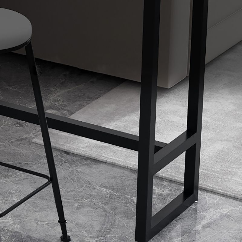 Mesa de barra de pub de pub de mármol con rectángulo glamoroso de la barra de hierro con pedestal de caballete