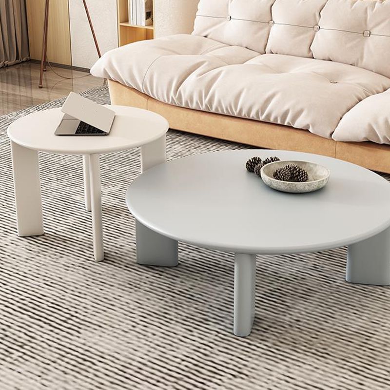 Scandinavian Solid Wood Cocktail Table Round 4 Legs Coffee Table Set