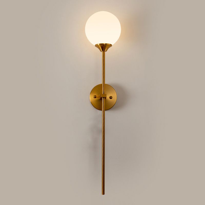 1-Light Wall Light in Modern Luxury Style Wrought Iron Wall Sconce with Globe Glass Shade