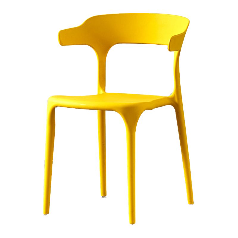 Polcatura da pranzo in plastica in plastica scandinava.