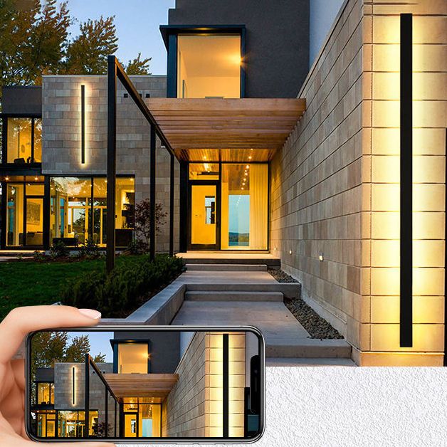 Linear Shape Wall Mount Lamp Modern Style Metal Sconce Lamp in Black for Exterior Wall