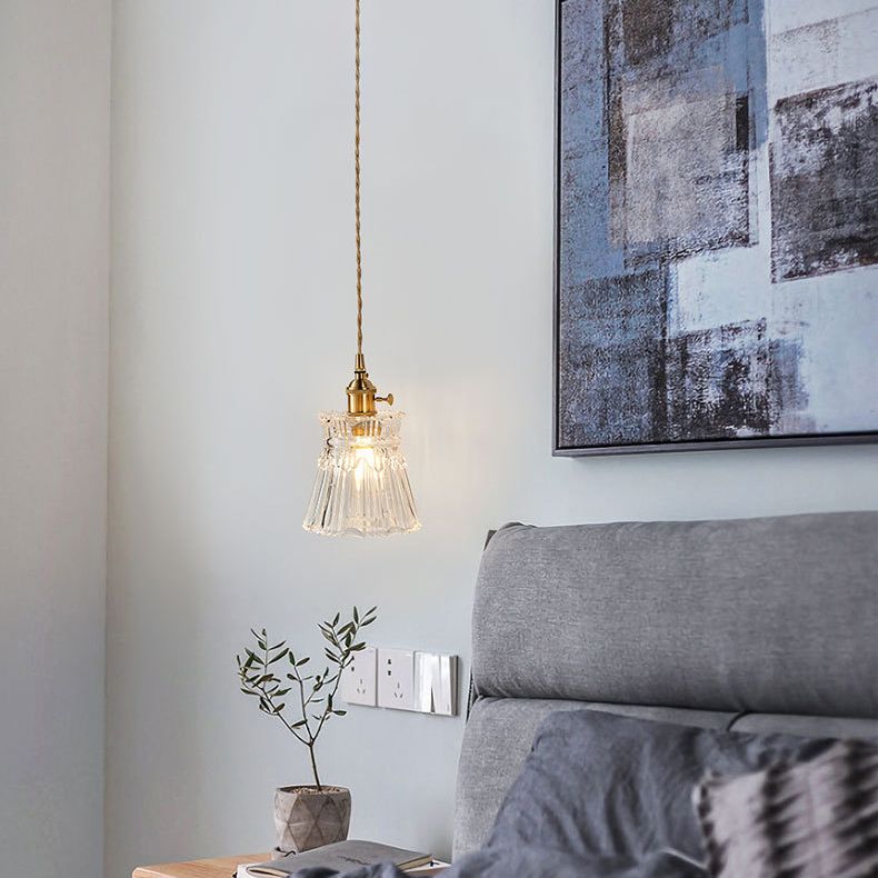 Tombra de campana acanalada Simplicidad Lámpara colgante de latón Estilo posmoderno Luz de colgante de 1 luz con diseño de interruptor giratorio