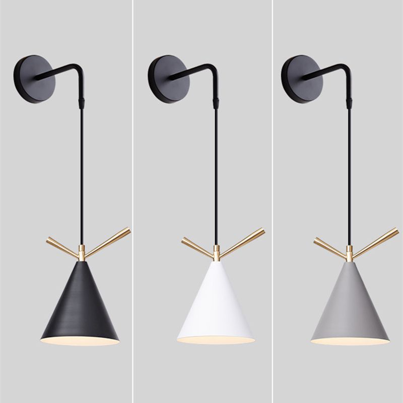 Lampe à paroi nordique moderne cône en fer forgé de clause de mur suspendu pour les espaces intérieurs