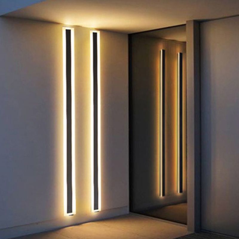 Simple Linear Wall Lamp Metal 1 Light Wall Light Fixture in Black