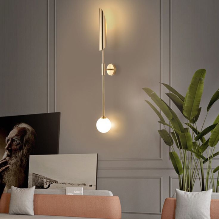 Mid-Century Wall Mounted Light Fixture Metal Sconce Lights in Gold Finish