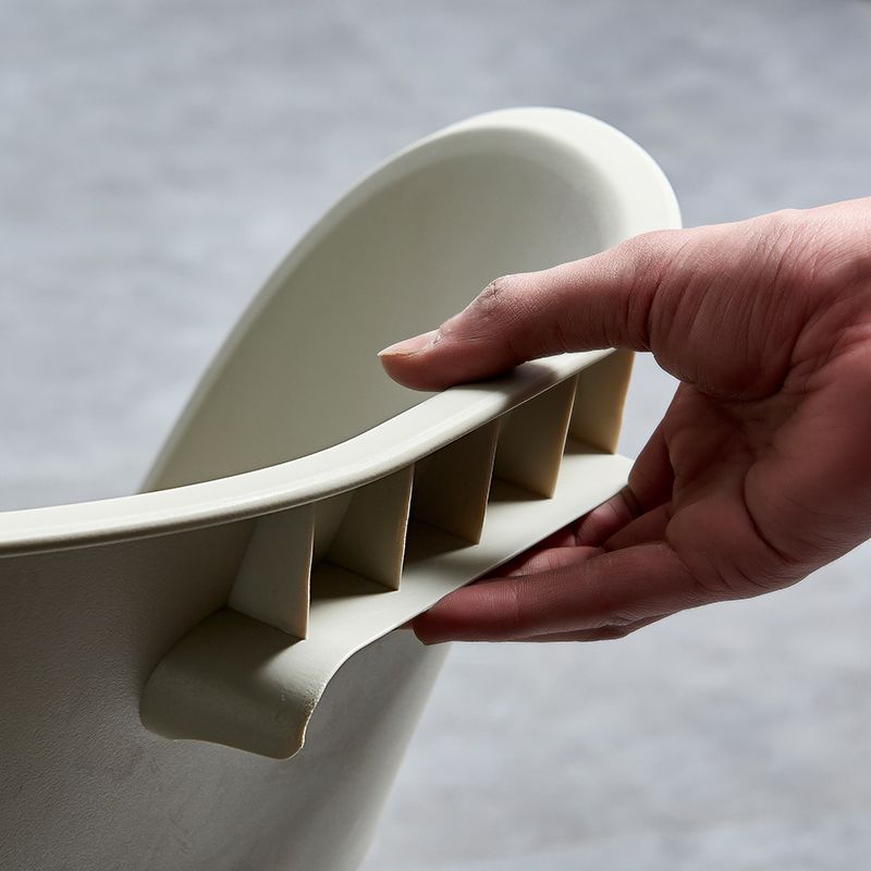 El plástico del estilo minimalista que cena las sillas sin brazos abre la parte posterior que cena las sillas laterales