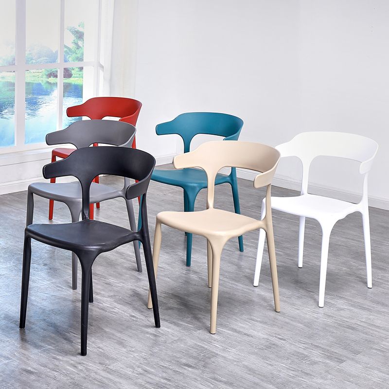 Fauteuils de salle à manger en plastique, fauteuils empilables à dos ouvert de cuisine d'intérieur