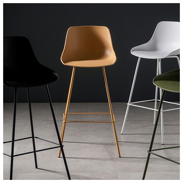 Scandinavian Metal Plastic Counter Stools Low Back Indoor Bar Stool with Bucket Seat