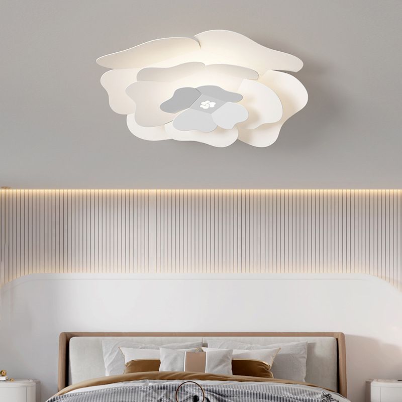 Modernism Flush Mount Flower-Shaped Ceiling Mounted Fixture in White for Bedroom