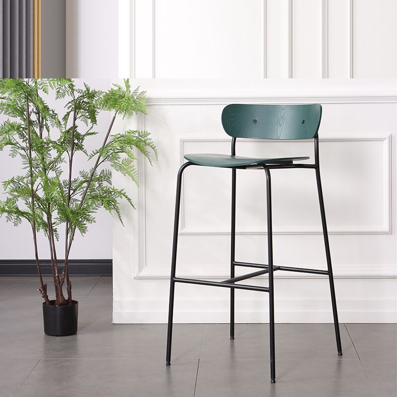 Industrieller, schlichter Barhocker aus Eisen, Restaurant-Hocker mit Holzsitz, 1 Stück