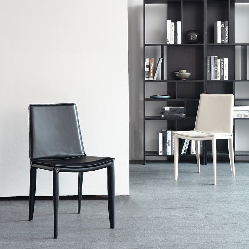 Chaises de salle à manger en cuir style contemporain Chaises d'appoint sans accoudoirs à dossier solide (Ensemble de 2)