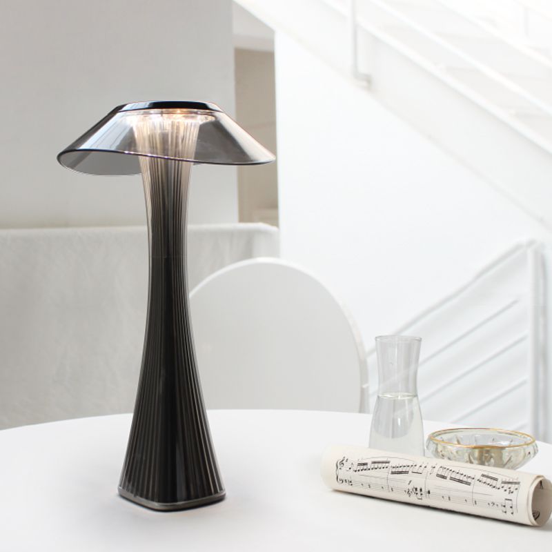 Pequeña iluminación de escritorio de cintura bonita lámpara de mesa gris acrílica contemporánea
