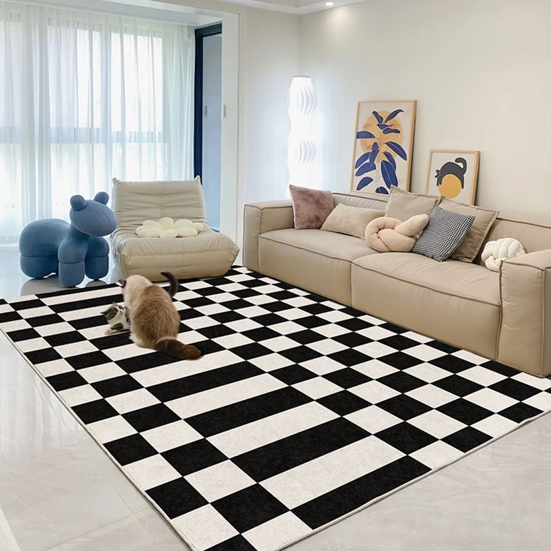 Contemporary Checkered Pattern Carpet Polyester Indoor Rug Pet Friendly Area Rug for Home Decoration