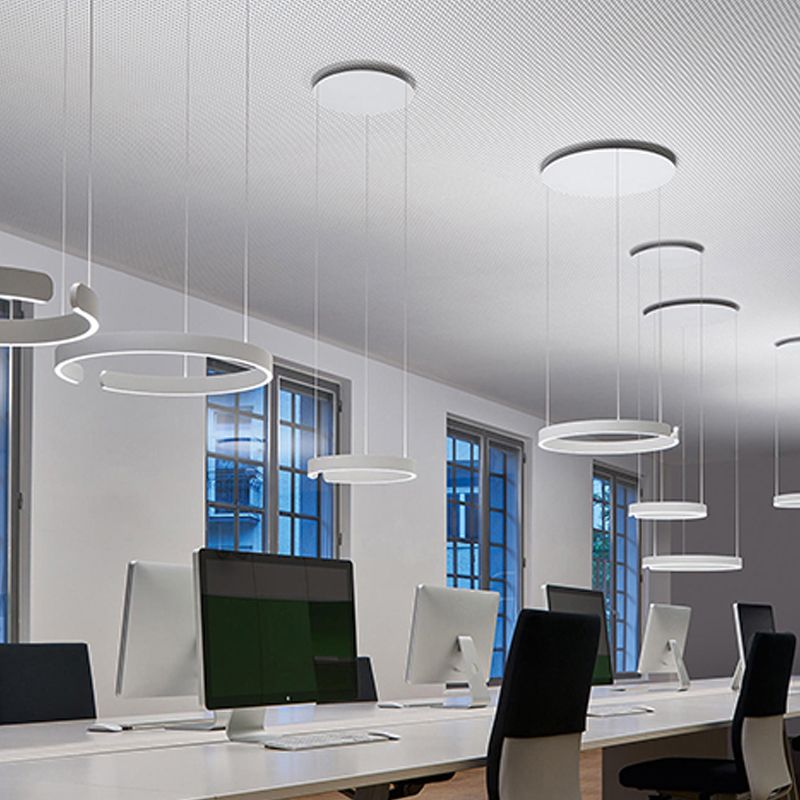 Éclairage de suspension ronde Amélioration de lad hanging LED postmoderne pour salle à manger