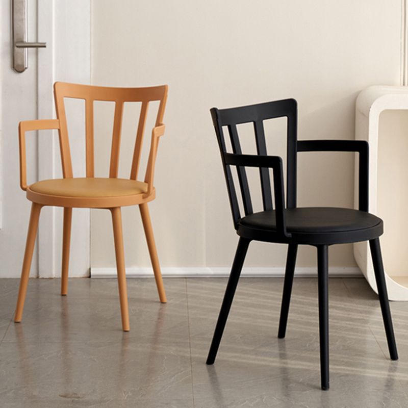 Contemporary Style Arm Chair Plastic Winsor Back Indoor Chair for Dining Room