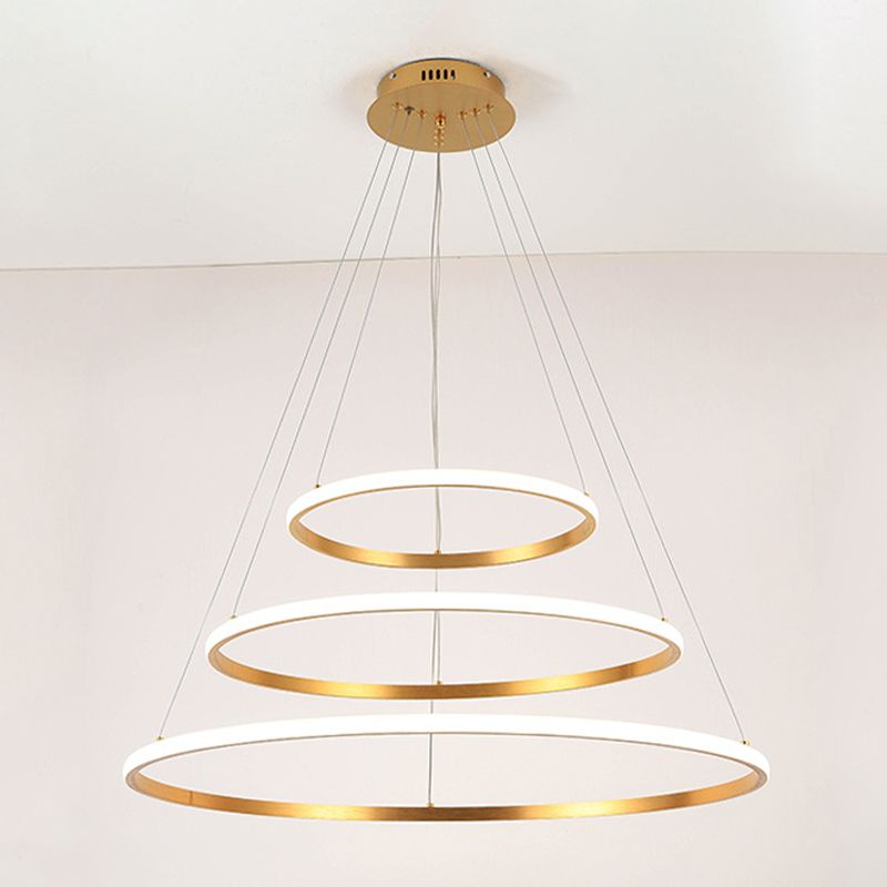 Fissaggio del lampadario minimalismo a 3 livelli lampadario a LED in metallo
