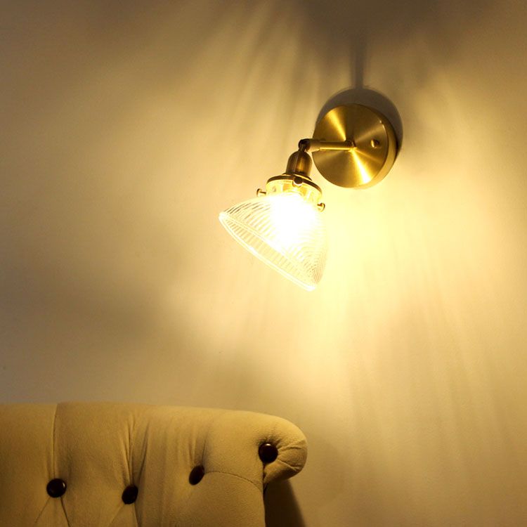 Sombra de cono de 1 luz de estilo de pared de vidrio de estilo industrial en latón