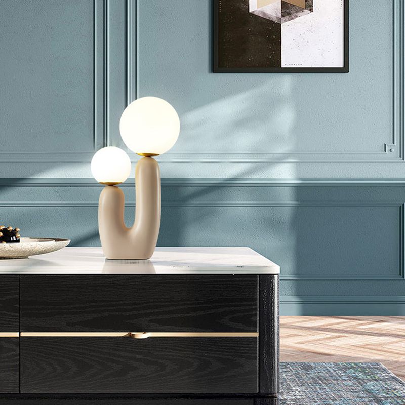 Lampe de table Globe 2 Light dans la lampe de bureau intérieure en résine concise moderne avec teinte en verre