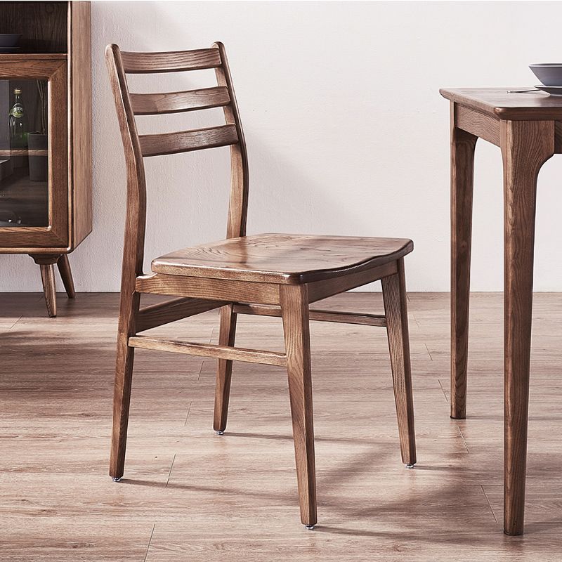 Chaise arrière contemporaine de 18 '' Wide Wood Dining Claid Back pour usage à domicile