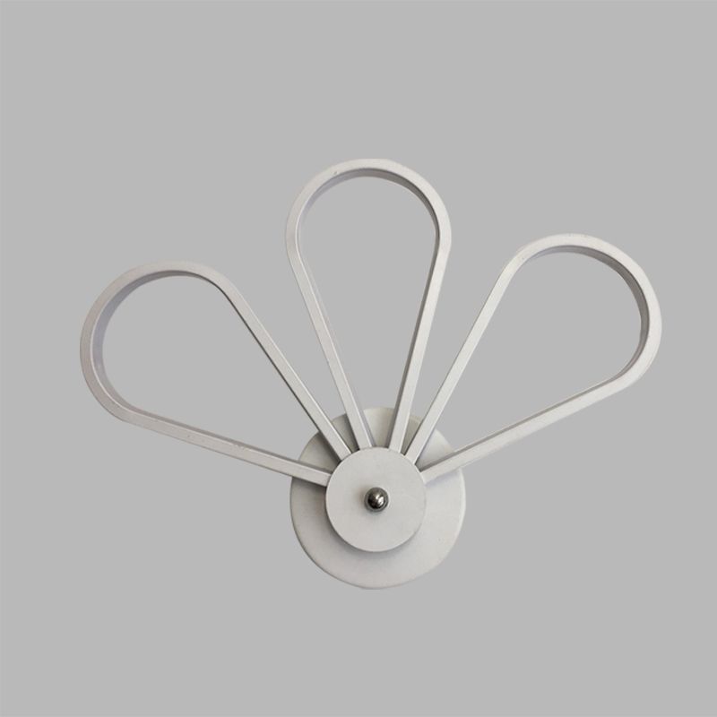 Clover Shaped Bedroom Wall Mount Lighting Acrylic LED Modernist Wall Sconce Lamp in White