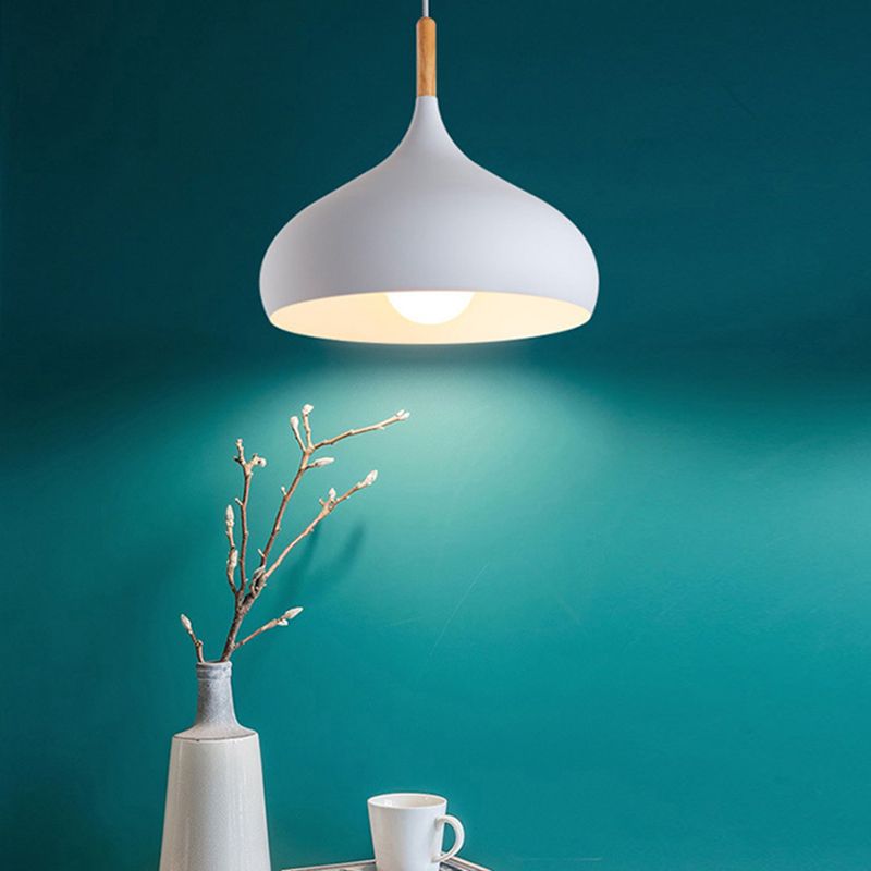 1 lumière en larme de larme suspendue
