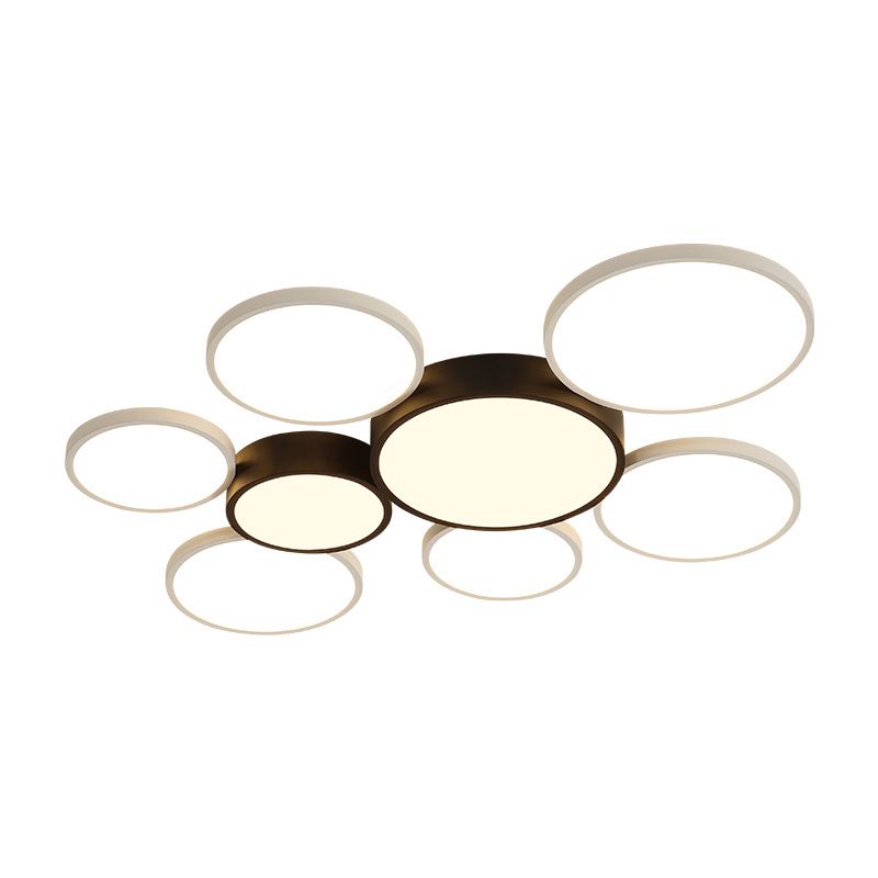 Black and White Multi-Ring Flush Lighting Moderne 3/5/6 Lichter Acryl Led-Lampe-Halterung in Weiß/Warm Licht