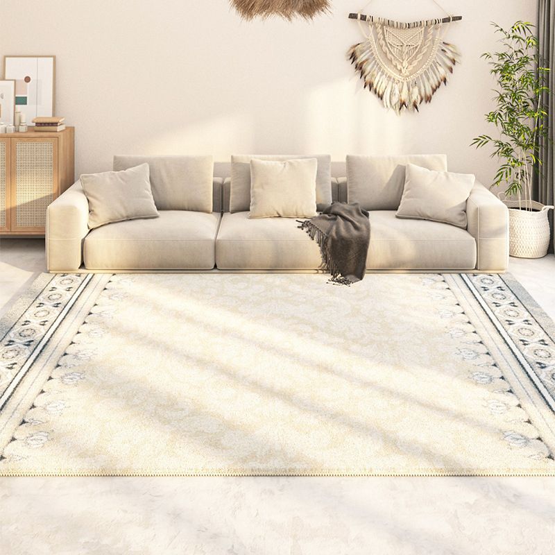 Beige Graphic Rug Polyester Modern Indoor Rug Washable Rug for Living Room