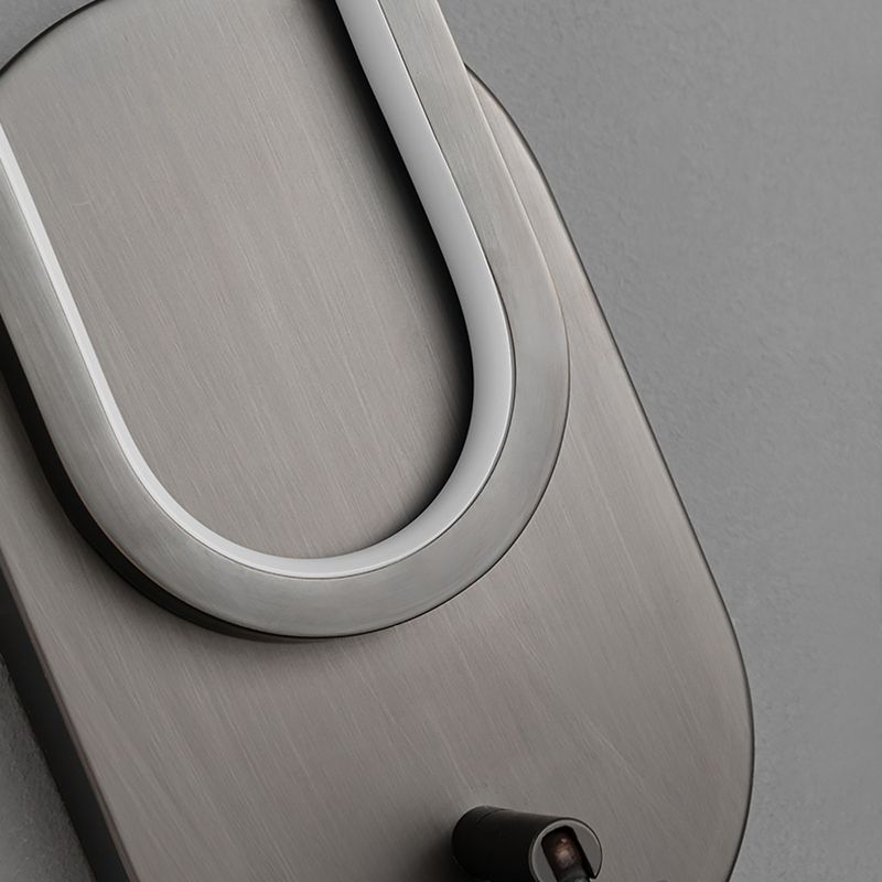 Simple Wall Lamp Modern LED Wall Mount Lamp with Silica Gel Shade for Bedside