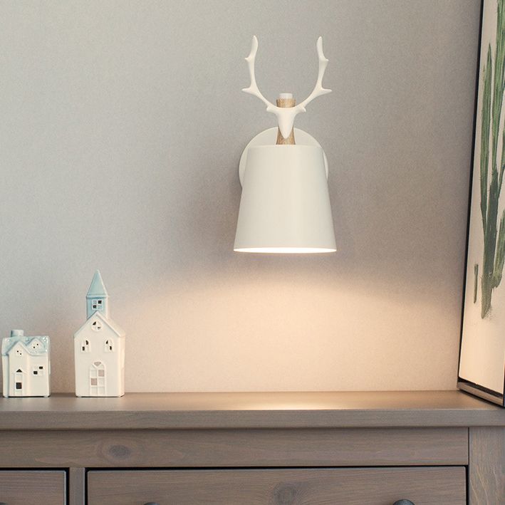 Lámpara de pared de cono simplicidad moderna de metal apliques para sala de estar