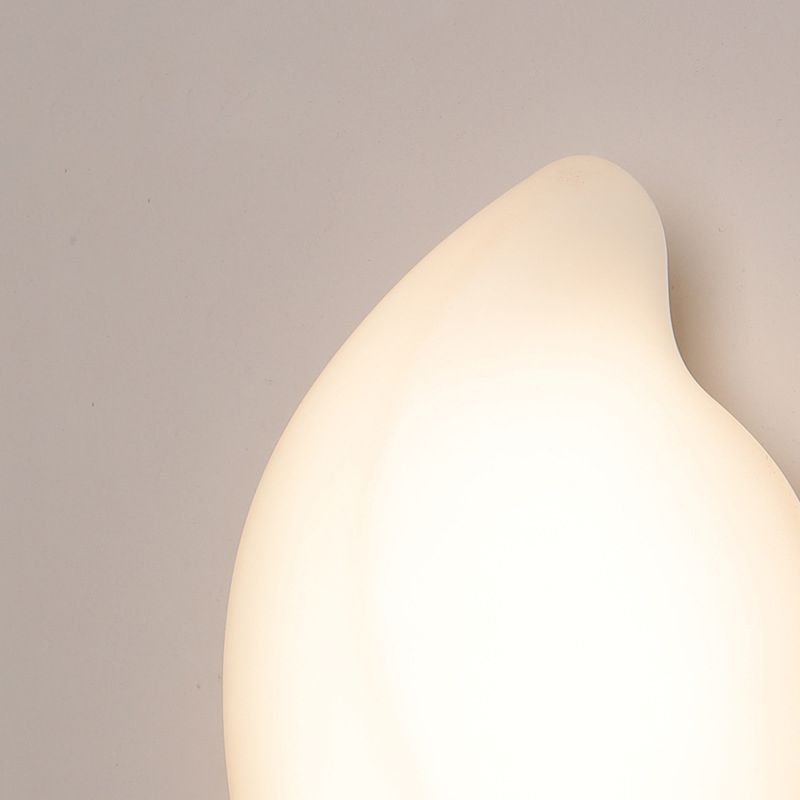 Single Modernism Wall Mounted Sconce White Acrylic LED Wall Light for Bedroom