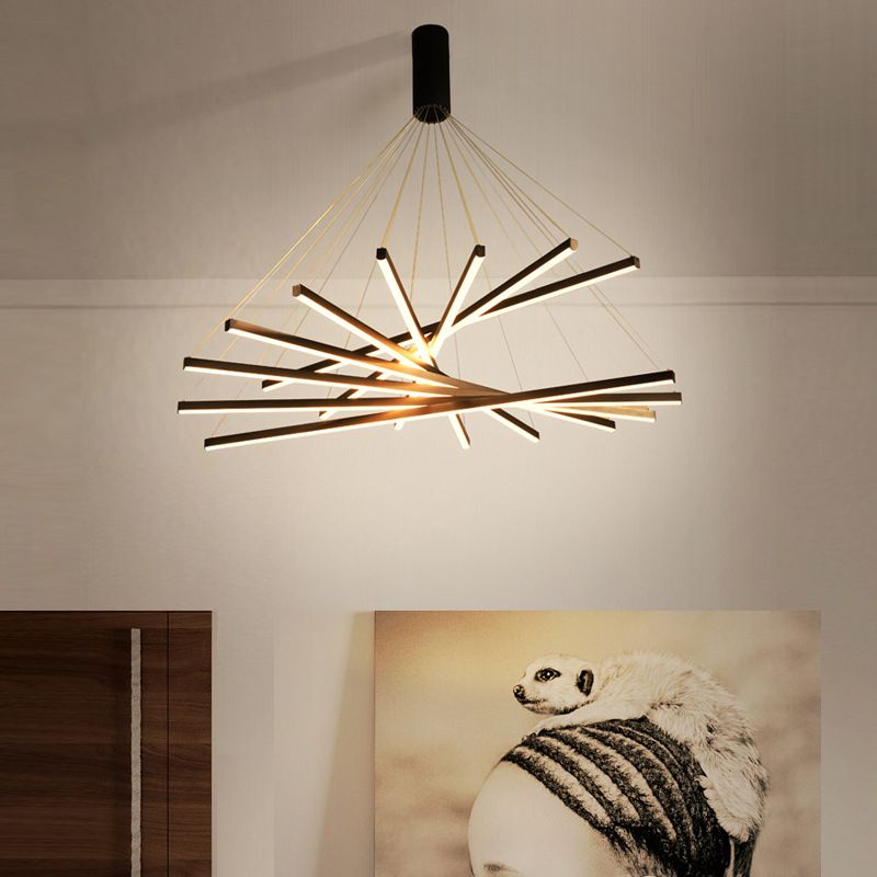 Linear Ceiling Pendant Light Minimalist Style Metal LED Black Chandelier Pendant Light