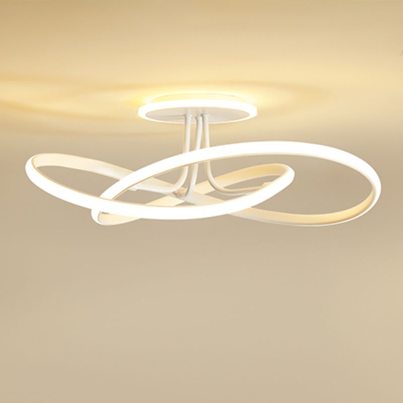Moderne stijl lineaire vorm plafondarmaturen metaal 2 lichte plafondverlichting