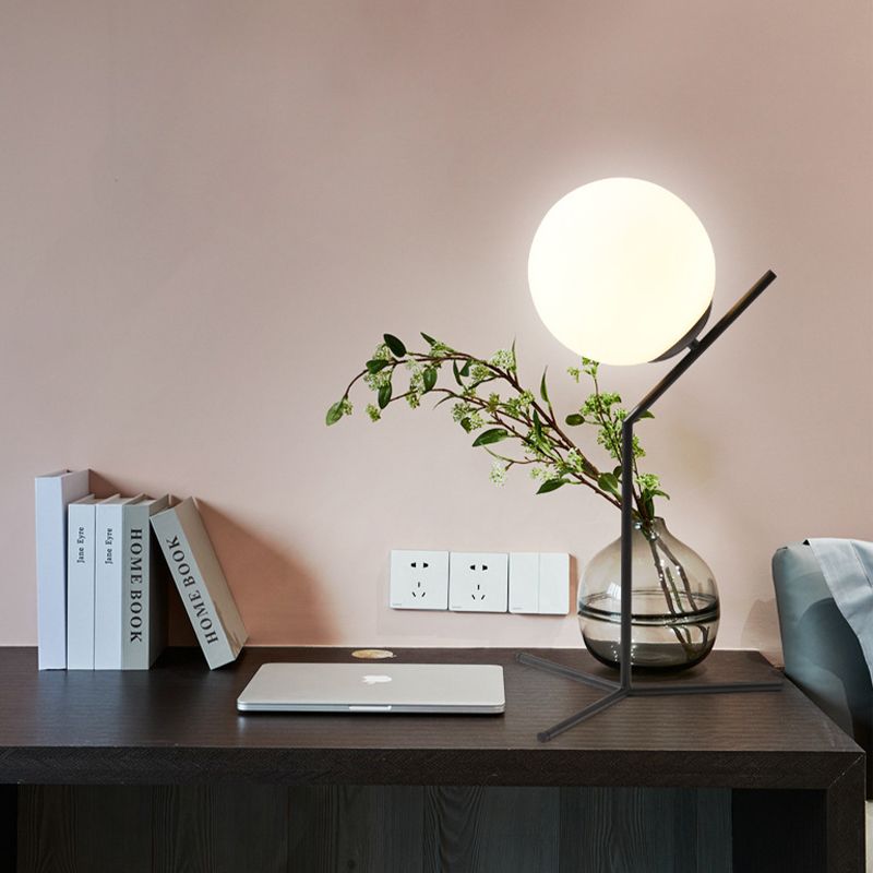 Lampada da comodino globale contemporaneo vetro latte 1 lettura della testa di lettura luce in nero/oro