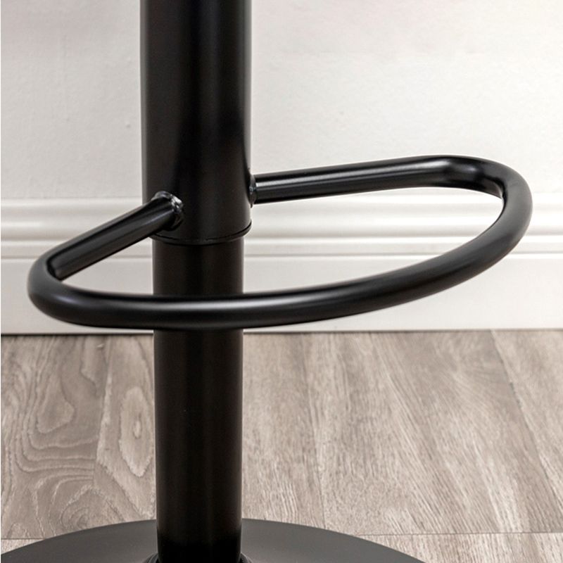 Taburete de bar contemporáneo de altura ajustable, reposapiés, taburete de mostrador con respaldo bajo de cuero