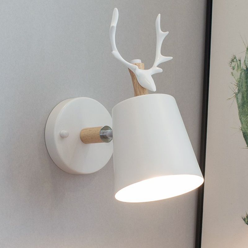 Modern Style Antlers Shape Wall Sconce Metal 1 Light Sconces for Bedroom