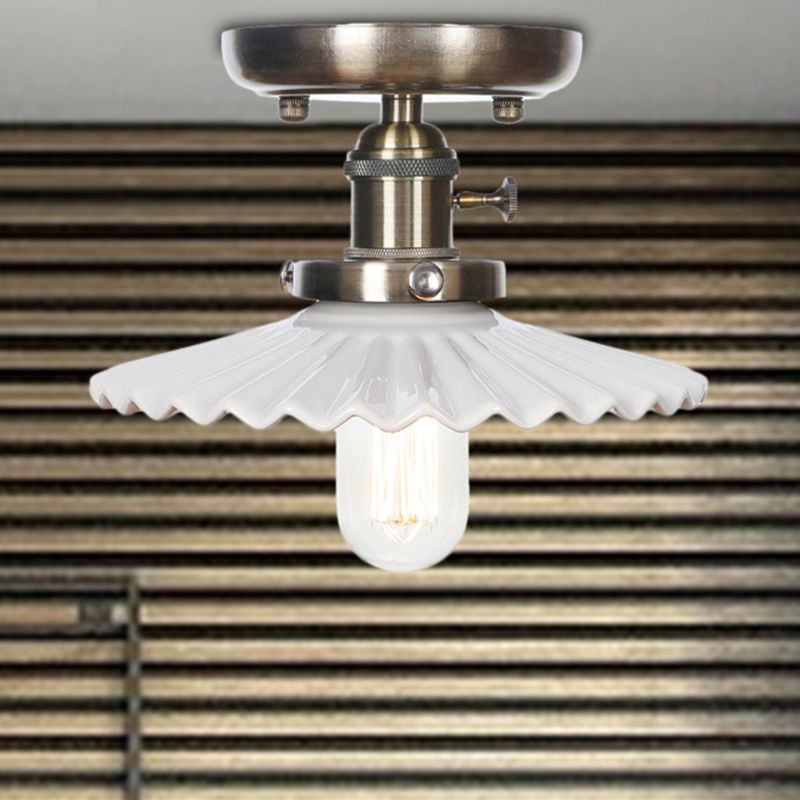 Cono / Saucer Metallo Semi Flush Montaggio Industrial 1 Bulb Living Room Light Fixture in bianco / Clear