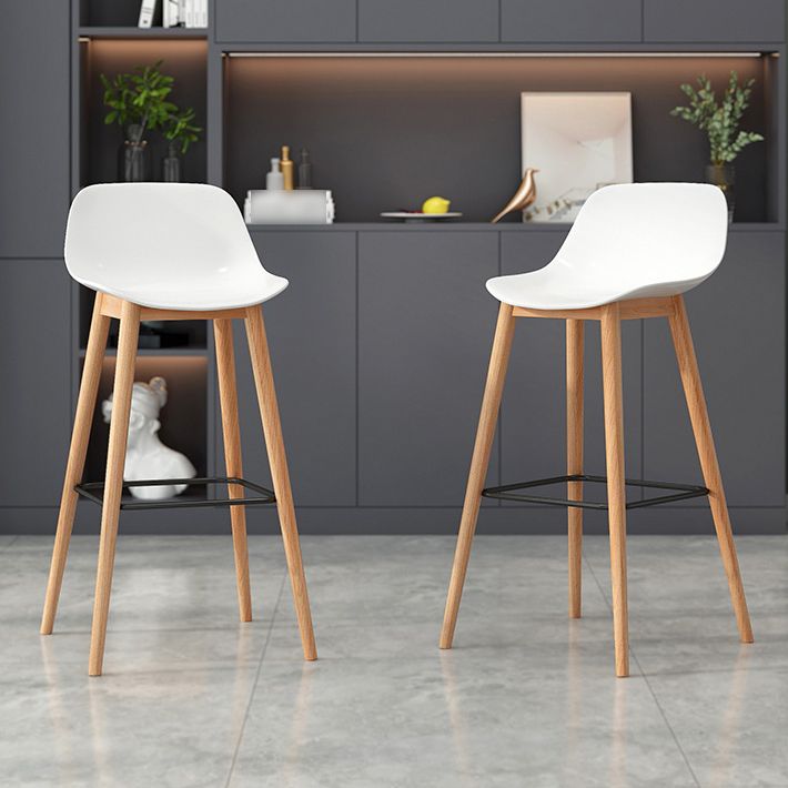 Taburete moderno de respaldo de respaldo sin brazo Taburete de bar de cajero con asiento de plástico