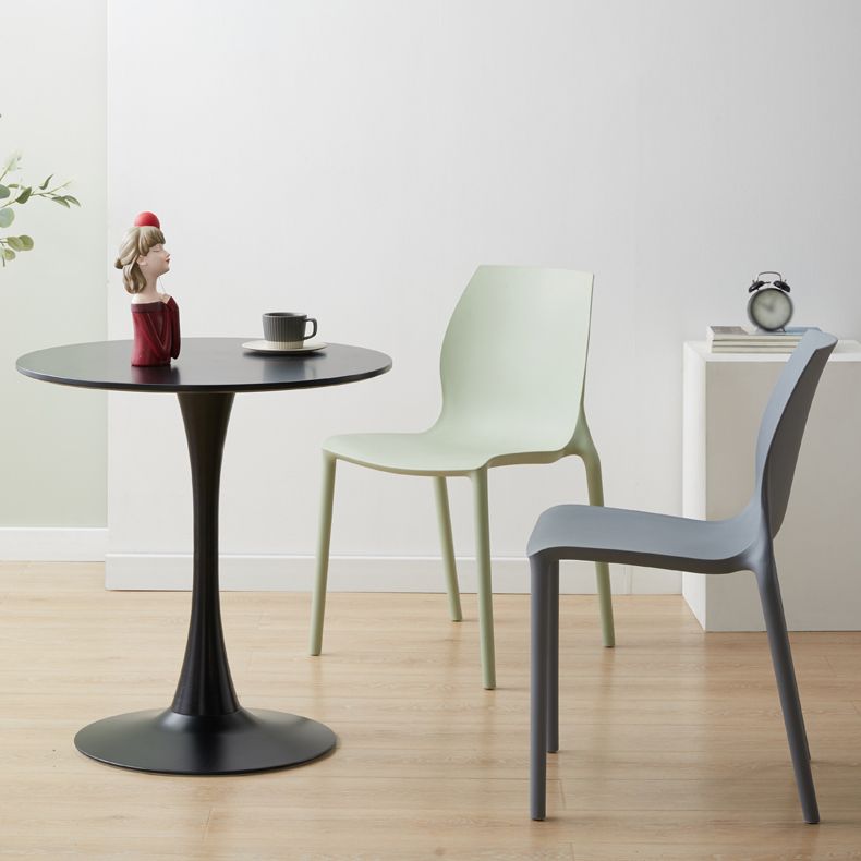 Scandinavian Armless Dining Chairs Plastic Indoor Stackable Solid Back Side Chair