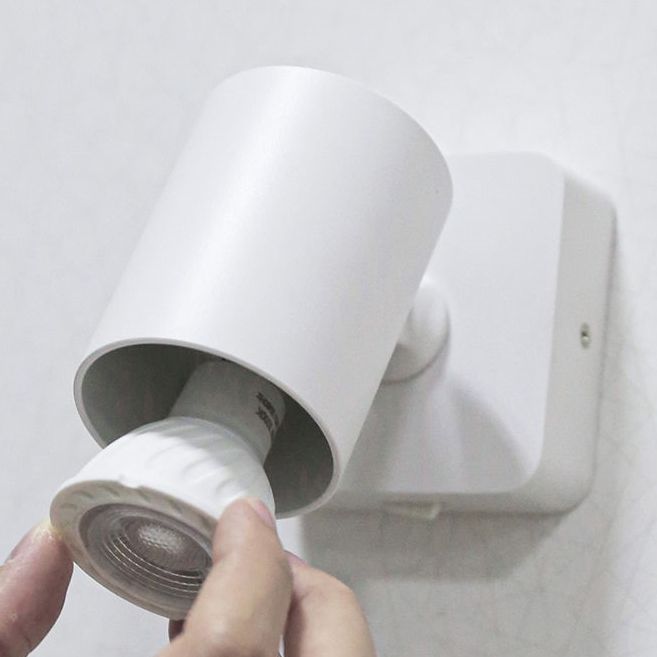 Nordic Style Aluminum Wall Light Cylindrical Wall Lamp with Metal Shade for Bedroom