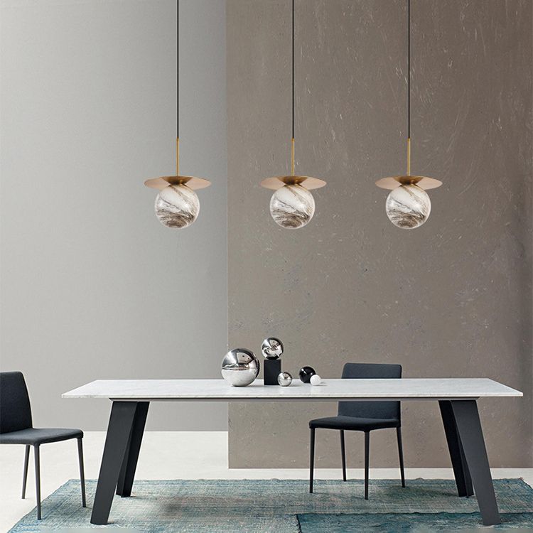 Moderne kreative Einkerlampen -Elektroplate Eisen Globe Anhänger Licht mit Glasschatten